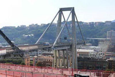 Ponte di Genova, indagate venti persone e la società Autostrade