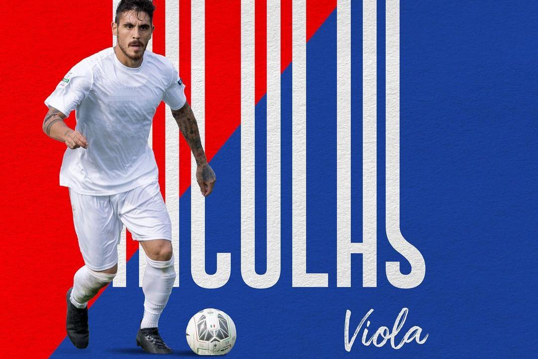 Nicolas Viola si presenta a Cagliari, la conferenza stampa del centrocampista rossoblù
