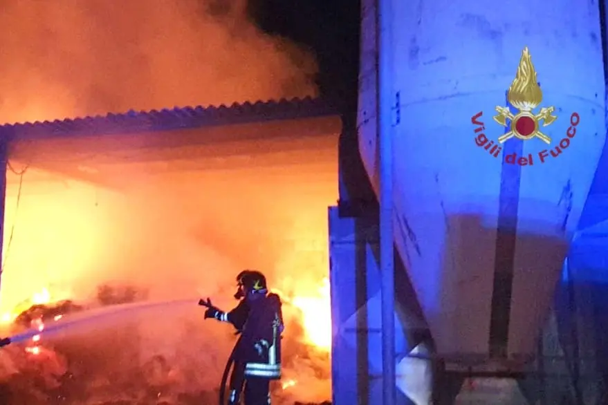 L'intervento dei vigili del fuoco a Serdiana