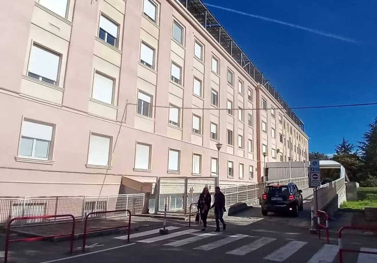 Ospedale al lumicino, mannaia sui posti letto