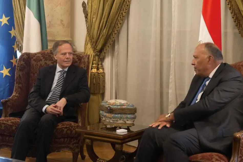 Il ministro degli Esteri Enzo Moavero Milanesi insieme al suo omologo egiziano Sameh Shoukry (foto Ansa)