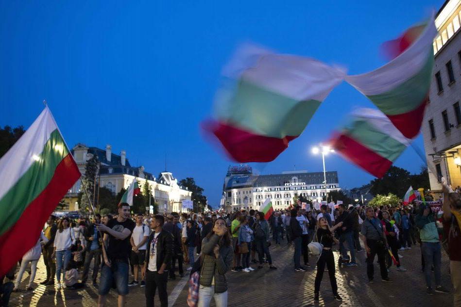 Proteste a Sofia: migliaia di cittadini chiedono le dimissioni del governo