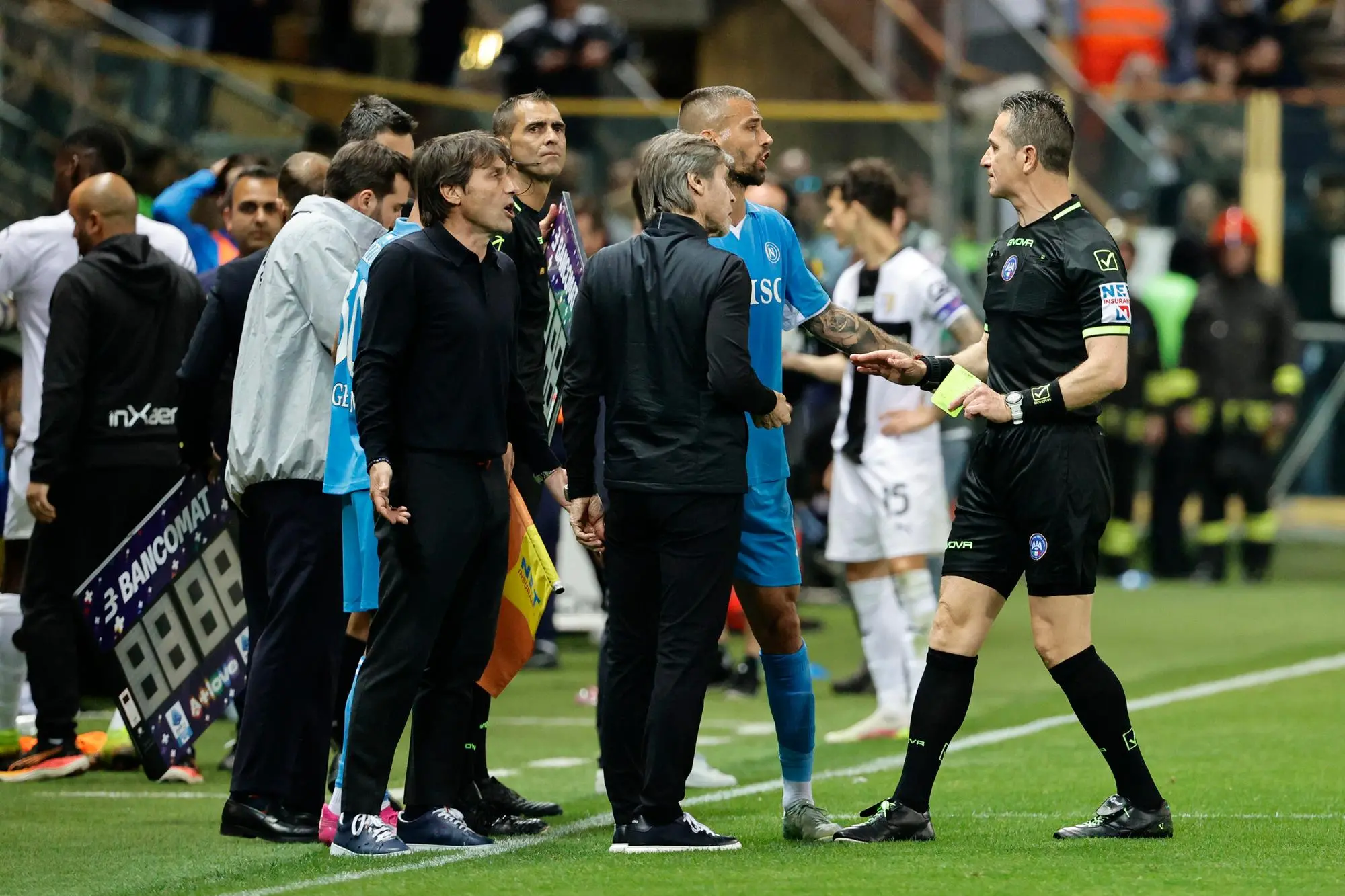 Antonio Conte espulso nel finale di Parma-Napoli (foto Ansa)