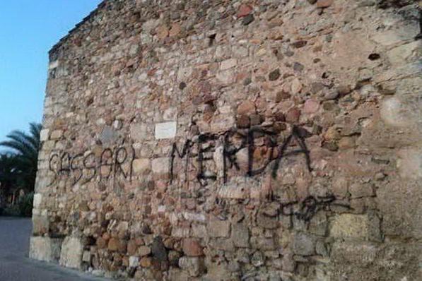 &quot;Sassari m...a&quot;: Assemini, i vandali dissacrano la chiesa di Sant'Andrea