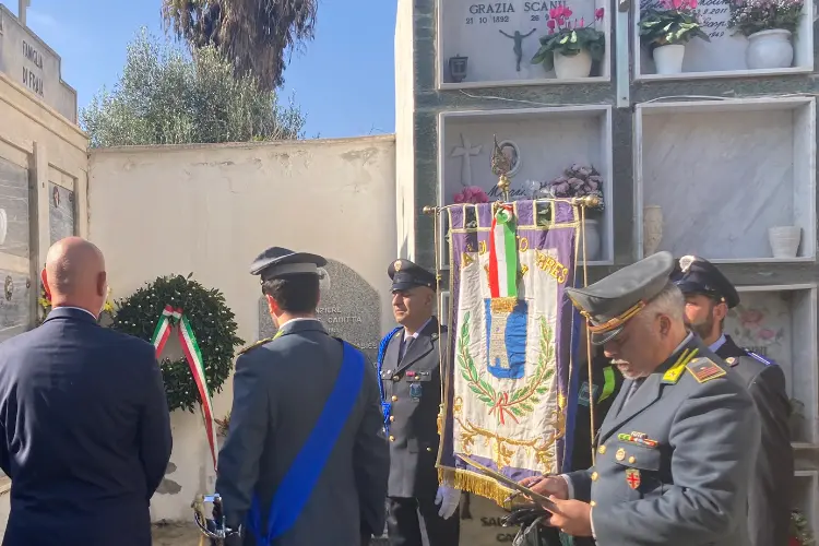 La cerimonia in ricordo di Cabitta che avviene a Porto Torres il 4 novembre (foto Pala)