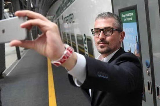 Mantova, è giallo sul sindaco indagato: la presunta vittima non lo ha denunciato
