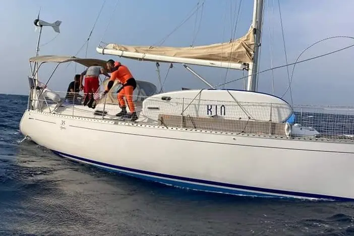 La barca alla deriva (L'Unione Sarda - Tellini)