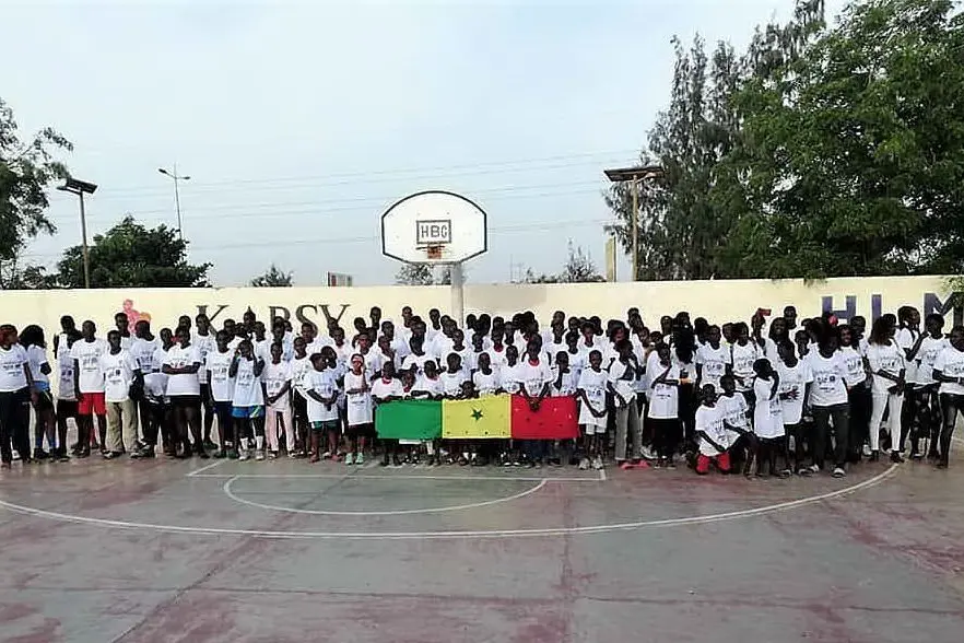 I partecipanti al Basket Camp Senegal (foto profilo Facebook)