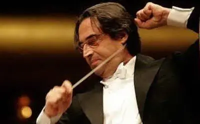 Sul suo palcoscenico si sono esibiti i migliori maestri d'orchestra, tra tutti Riccardo Muti
