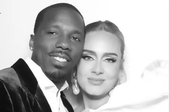 Adele e il fidanzato Rich Paul (foto Instagram)