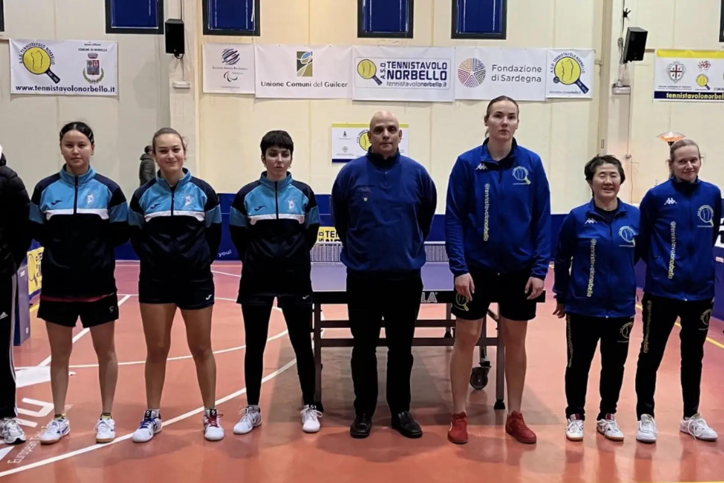 Da sin. Quattro Mori e Norbello nelle fasi preliminari del derby (Foto concessa Ufficio Stampa TT Norbello)