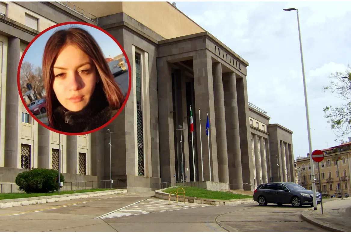 Il Tribunale di Cagliari, a sinistra Chiara Carta (Archivio)