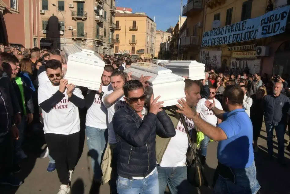 A Palermo le esequie delle nove vittime dell'esondazione del Milicia