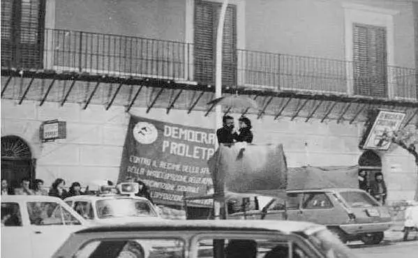 L'ultimo comizio di Impastato, il 7 maggio 1978 (foto Wikipedia)
