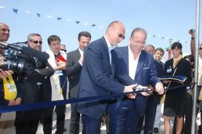 Inaugurazione del porto turistico Marina di Olbia. Ilpresidente della Regione Cappellacci e il sindaco di Olbia Giovannelli tagliano il nastro.