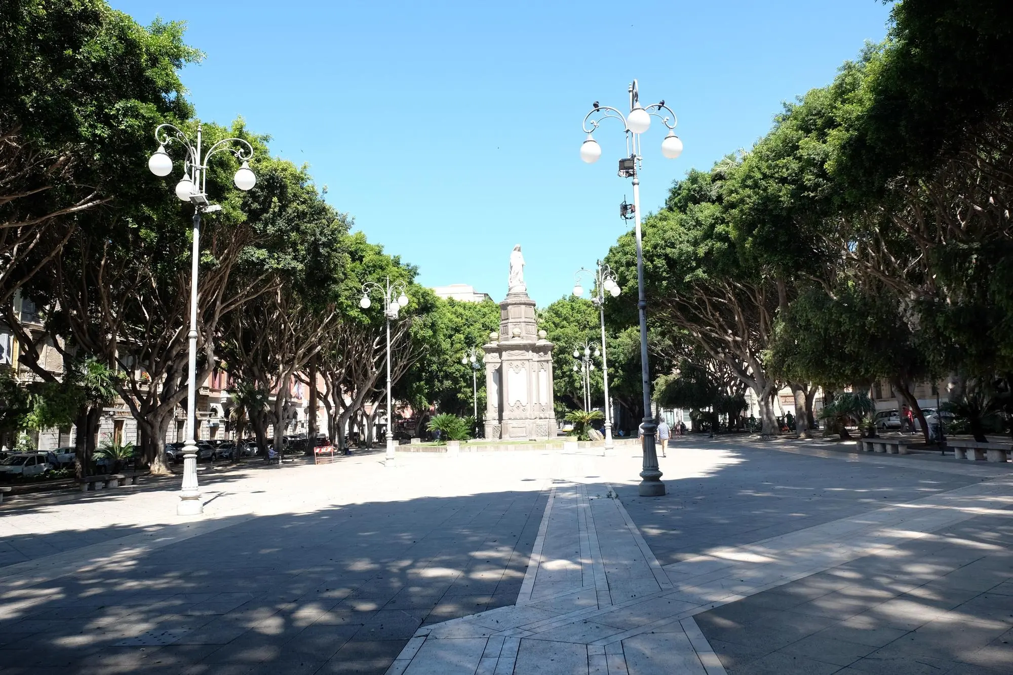Cagliari, piazza del Carmine (foto d'archivio - Giuseppe Ungari)