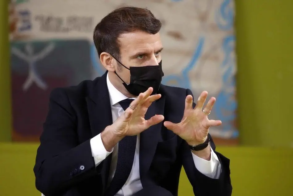 Il presidente francese Macron (foto Ansa/Epa)