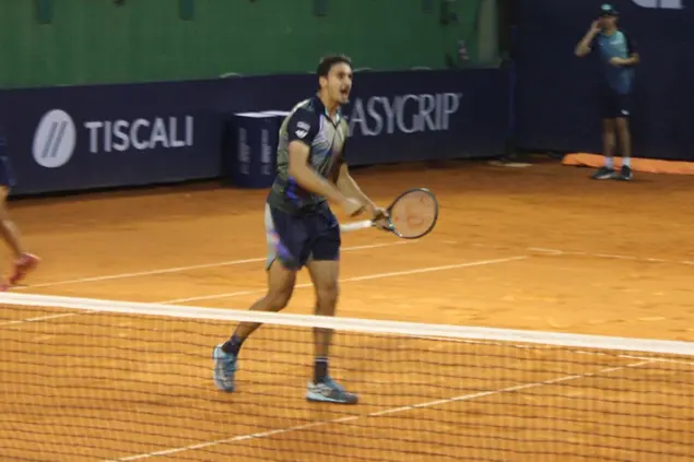 Lorenzo Sonego esulta sul Centrale del Tc Cagliari (Burruni)