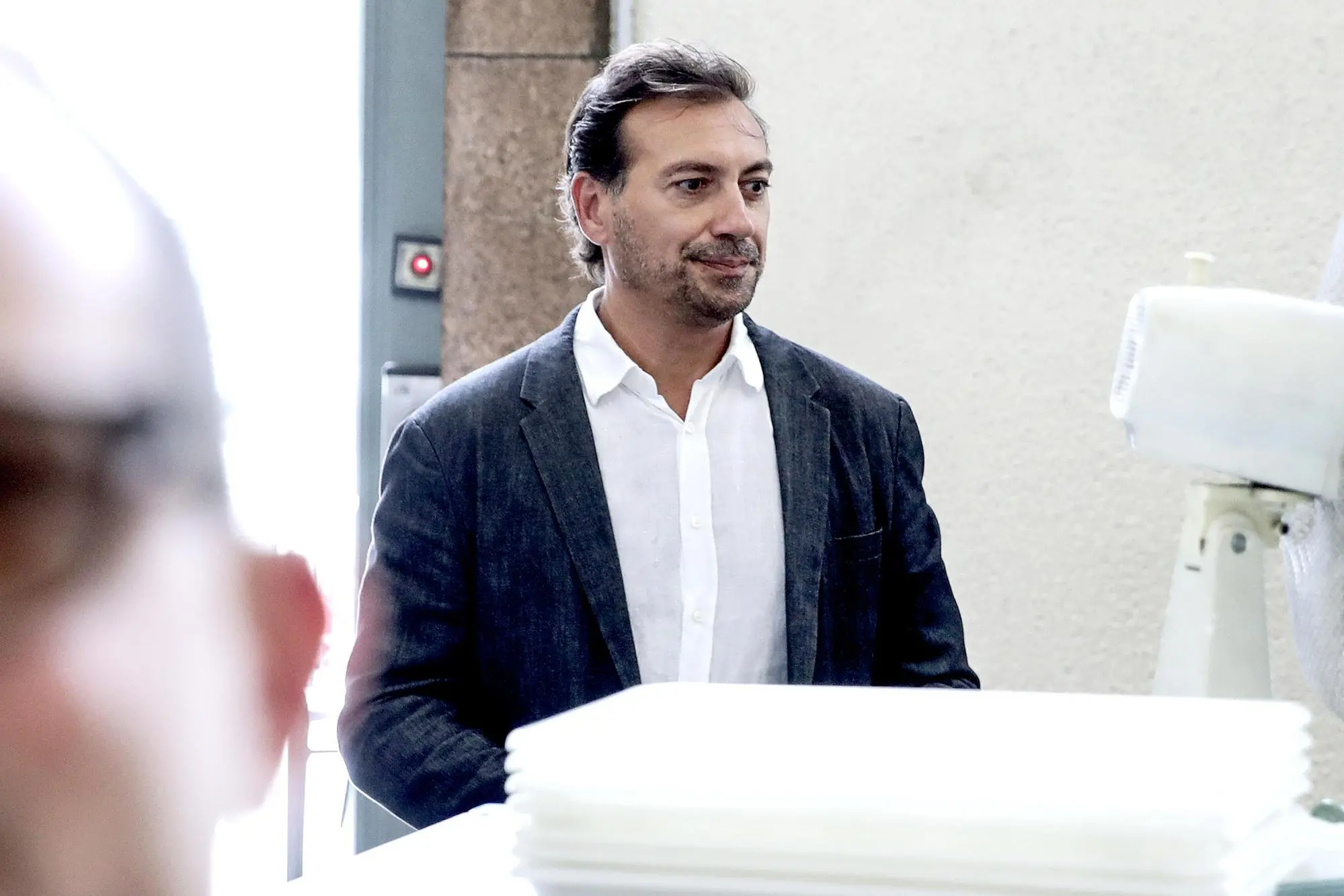 L'architetto e membro della commissione paesaggio Alessandro Scandurra arriva a palazzo di Giustizia nell'ambito dell'inchiesta della Procura sull'urbanistica. Milano, 23 luglio 2025. ANSA/MOURAD BALTI TOUATI
