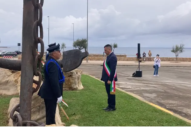 Il sindaco Massimo Mulas alla cerimonia della Corazzata Roma. (Foto Pala)
