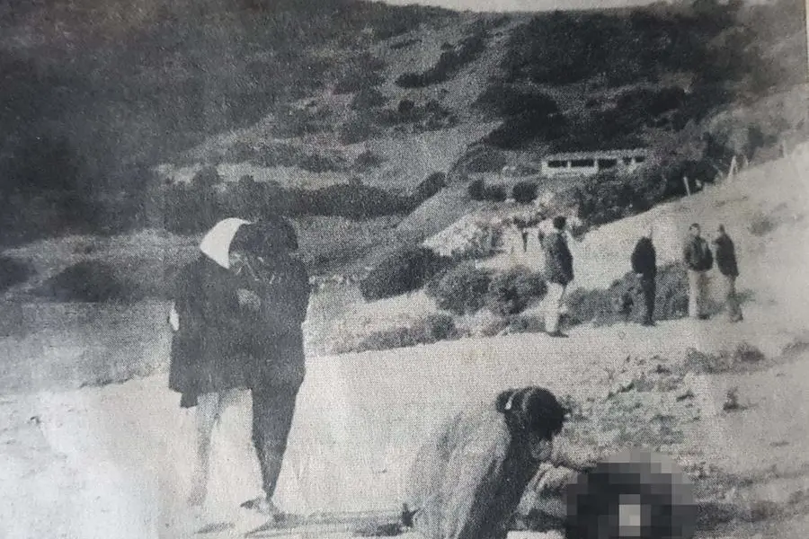 Il corpo senza vita di Gesuino Fadda (Archivio L'Unione Sarda)