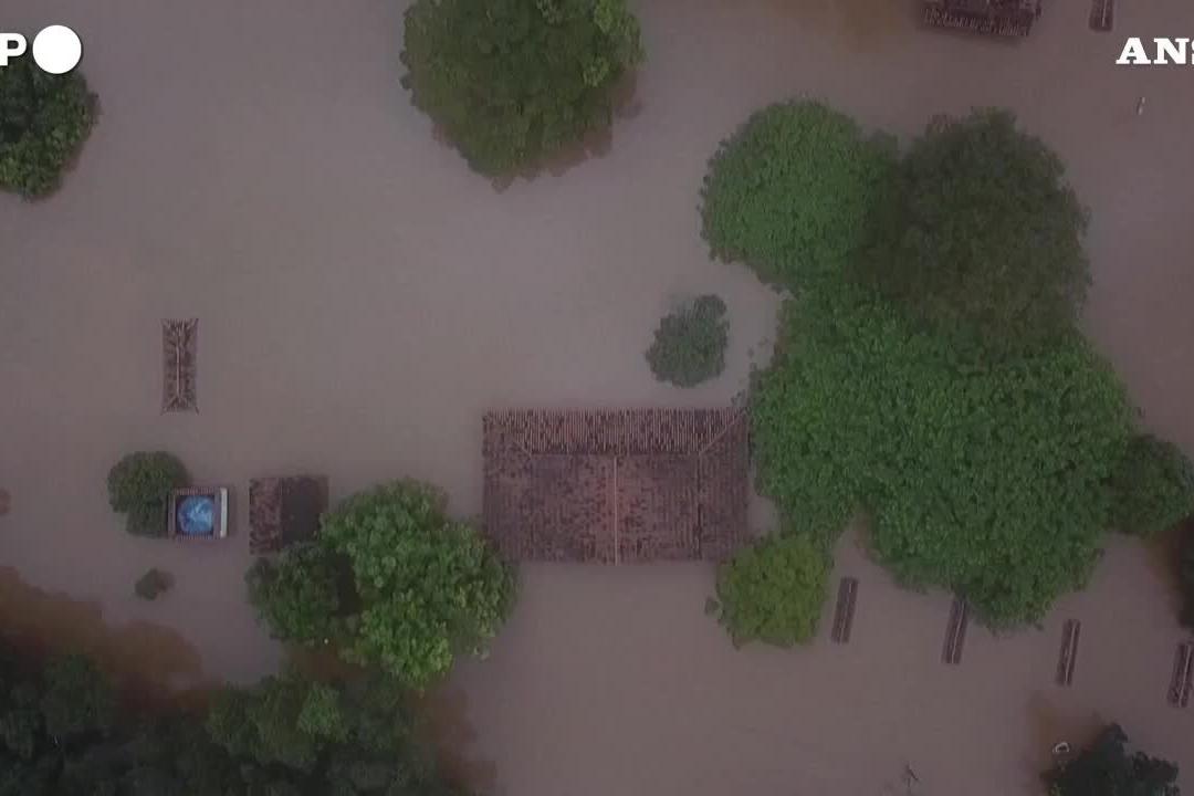Brasile, le immagini delle inondazioni nello Stato di Minas Gerais