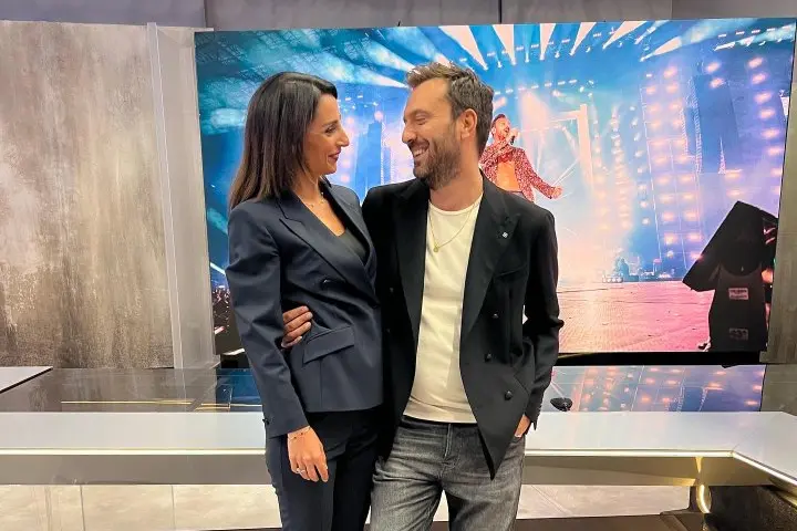 Giorgia Cardinaletti e Cesare Cremonini (foto Twitter)