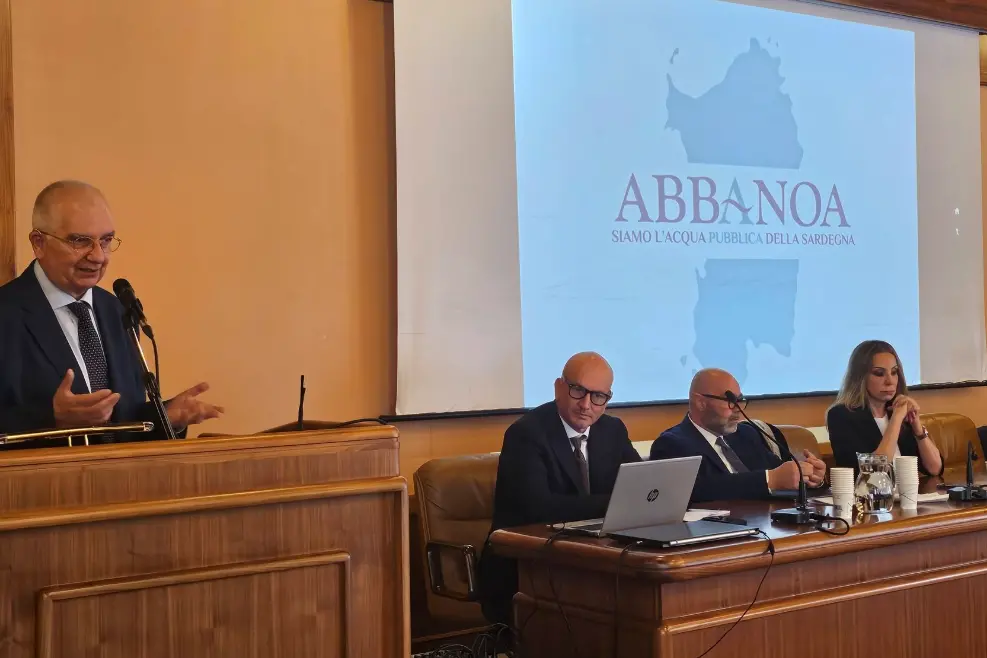 Abbanoa, assemblea dei soci a Nuoro (da Facebook)