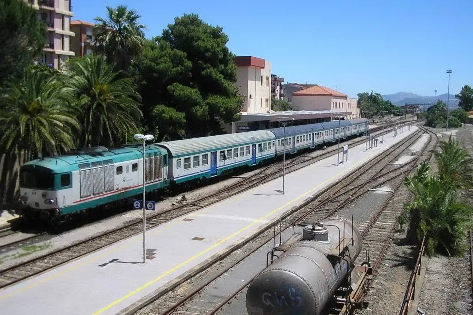 Un treno nella stazione di Iglesias