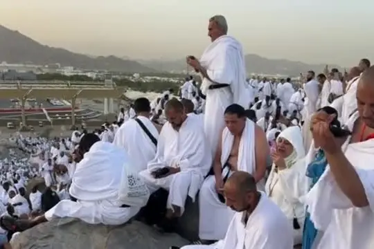 Più di 1,5 milioni di pellegrini al Monte Arafat per l'Hajj