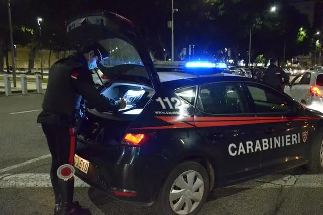 (foto carabinieri)