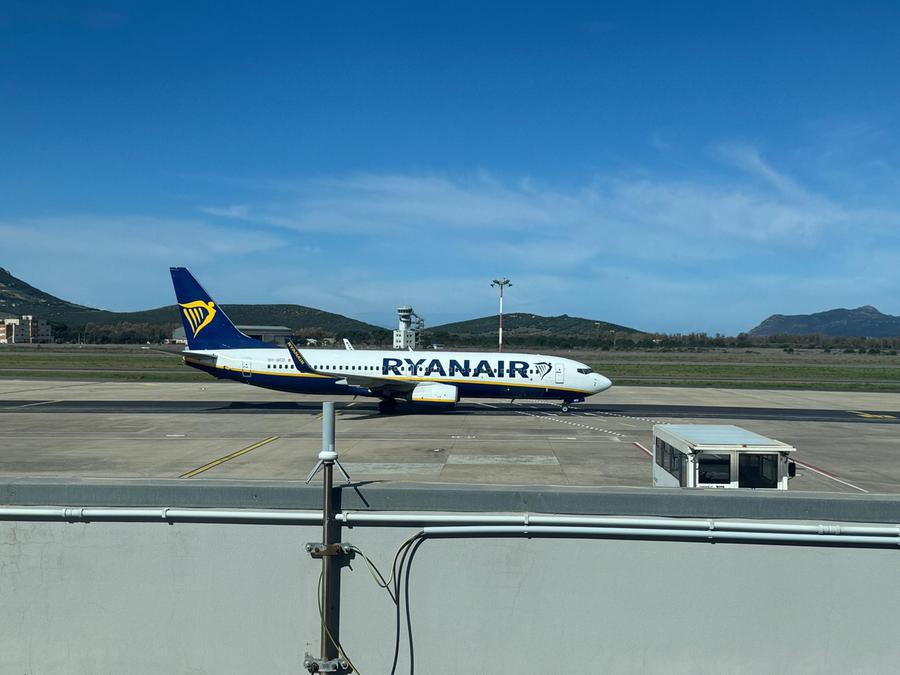 Alghero, agli imbarchi con il passaporto falso: arrestato un cittadino della Georgia