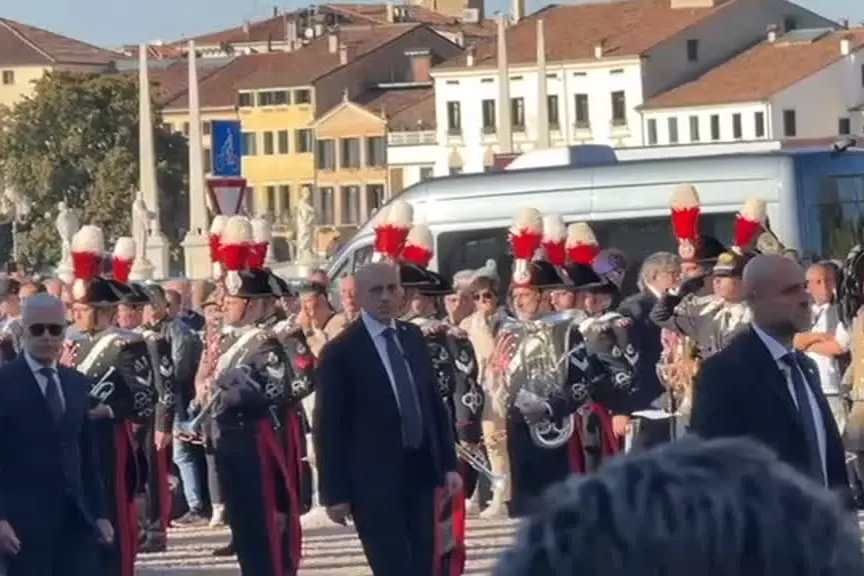 A Padova i funerali dei tre carabinieri uccisi nell'esplosione