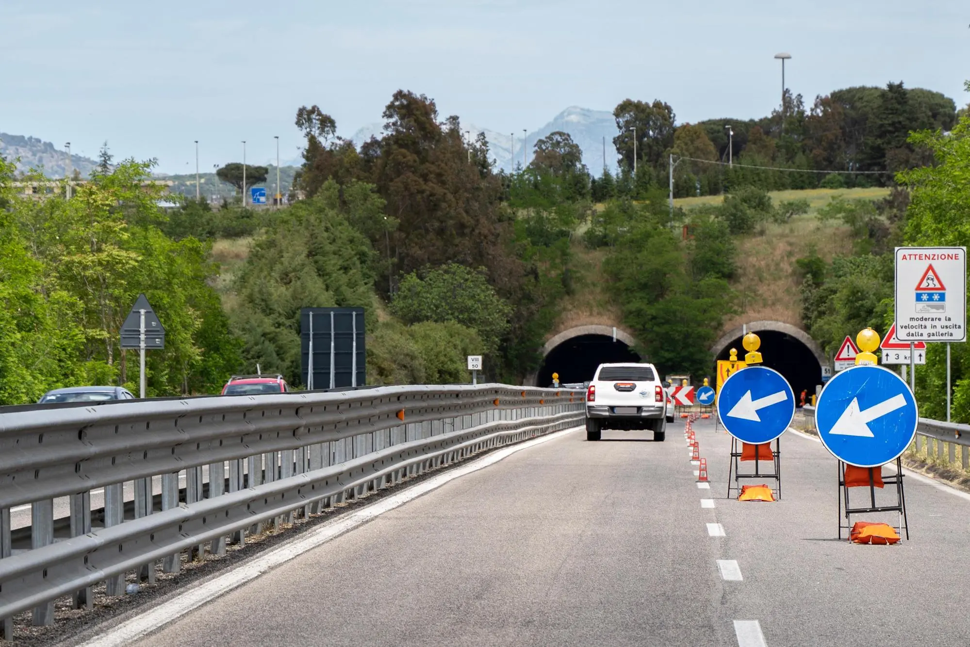 Uno dei cantieri Anas sulla 131 dcn alle porte di Nuoro