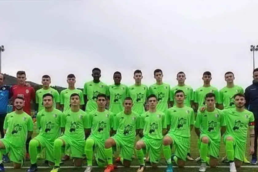 La squadra juniores del Castiadas (foto L'Unione Sarda - Serreli)