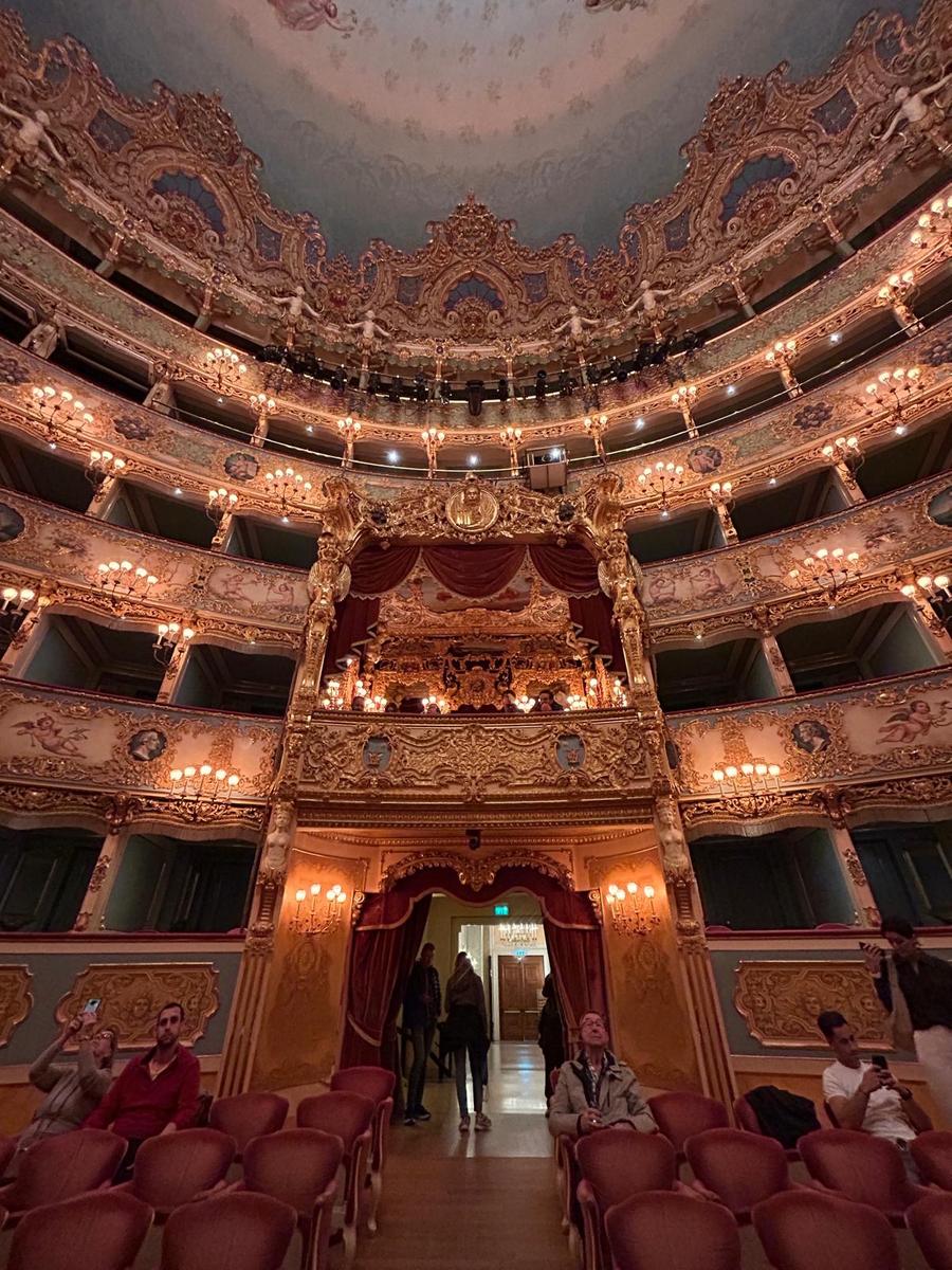 La Fenice resiste al tempo e al fuoco