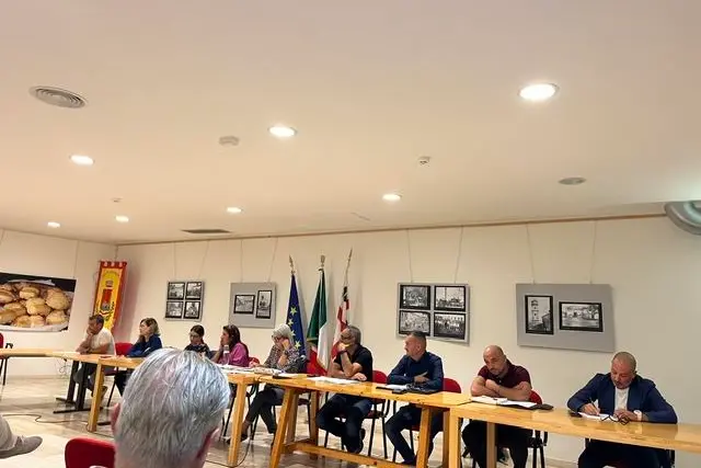 Il Consiglio comunale di San Vero Milis (foto Sara Pinna)