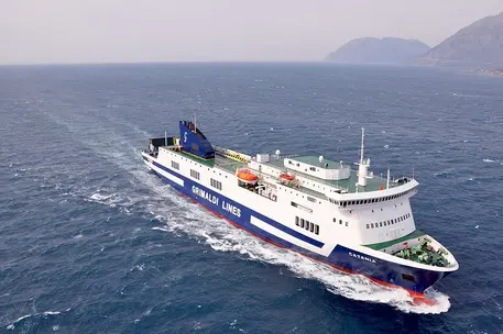 Una nave Grimaldi (Ansa)