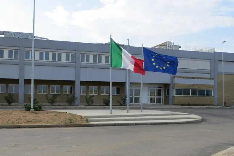 Il carcere di Uta (foto Ansa)