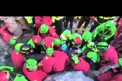 Speleologo salvato a Urzulei: i momenti decisivi, poi l'applauso dei soccorritori