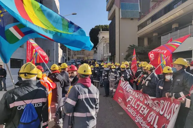 Il sit-in (foto Pani)