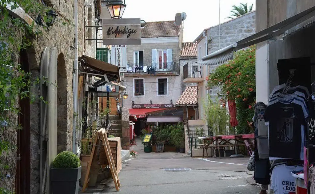 Porto Vecchio, in Corsica: qui è stato rintracciato il latitante (foto Flickr)
