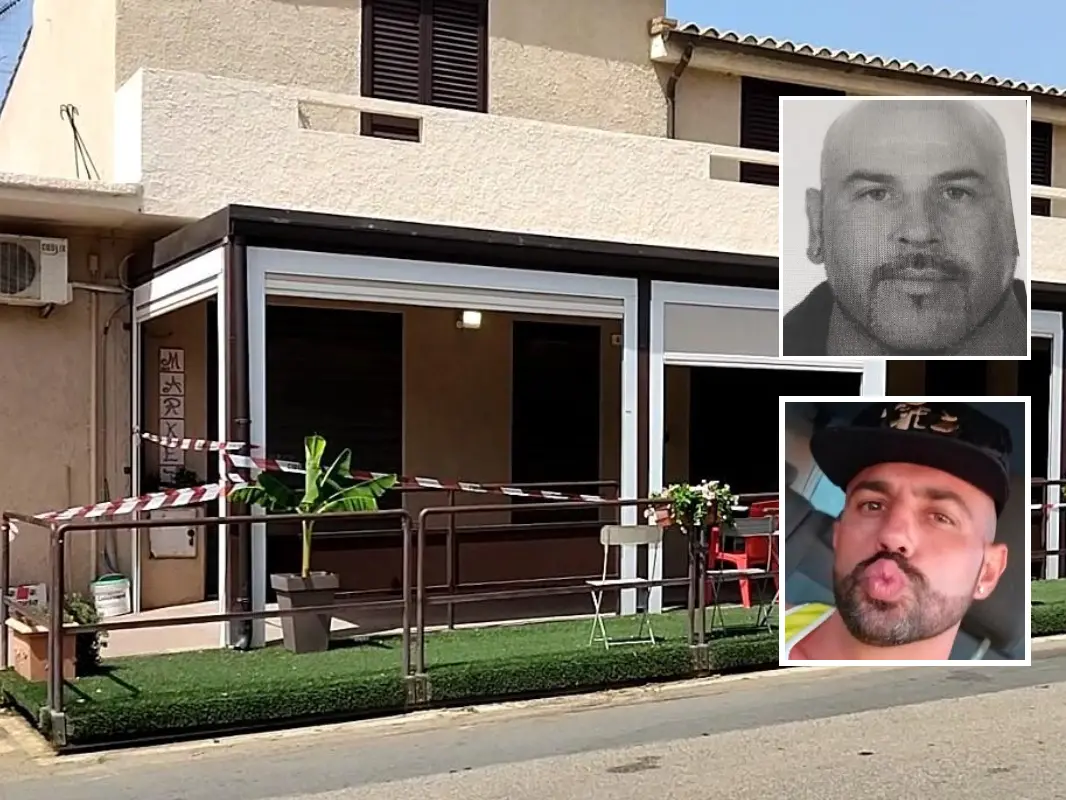 Uccide il fratello e spara alla moglie, nuova accusa per Pintus: «Voleva eliminare un testimone» Nel riquadro in alto la vittima Andrea Pintus, in basso il fratello Alessandro. Sullo sfondo il bar di Solanas