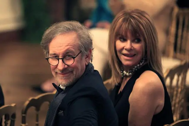 Steven Spielberg con la moglie Kate Capshaw (foto Ansa/Epa)