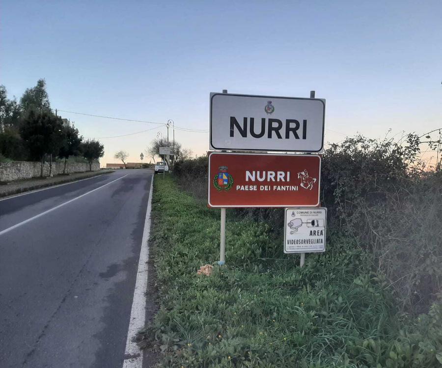 Travolge col trattore il figlio di 3 anni e mezzo nel terreno di famiglia