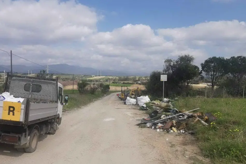 Le discariche (foto Andrea Serreli)