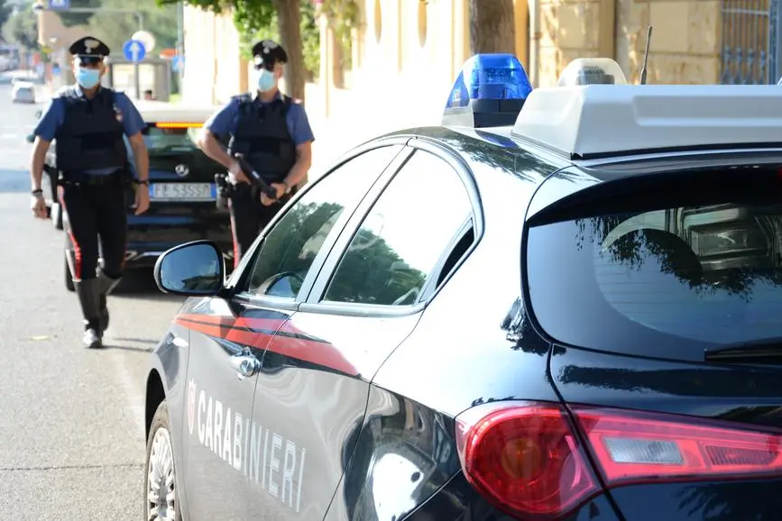 (foto carabinieri)