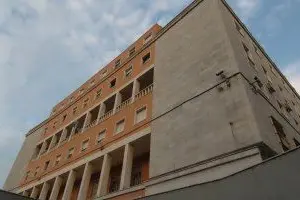 L'esterno dellla sede del Tribunale di Nuoro