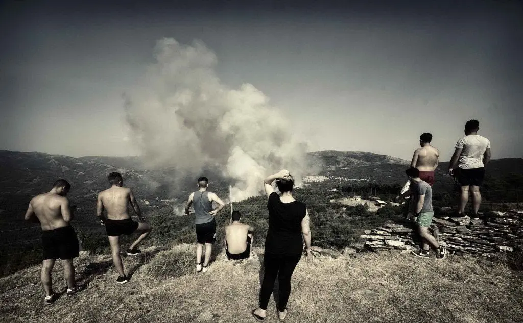 Fuoco in Barbagia, incendi a Belvì e Seui. Foto del lettore Sebastiano Vargiu