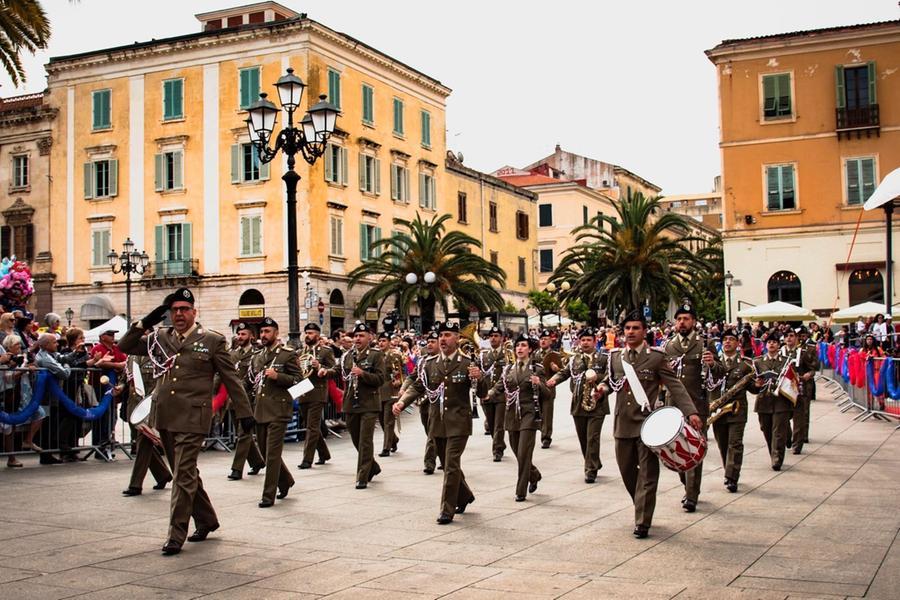 La Banda della Brigata Sassari saluta il suo direttore: in pensione il luogotenente Andrea Atzeni